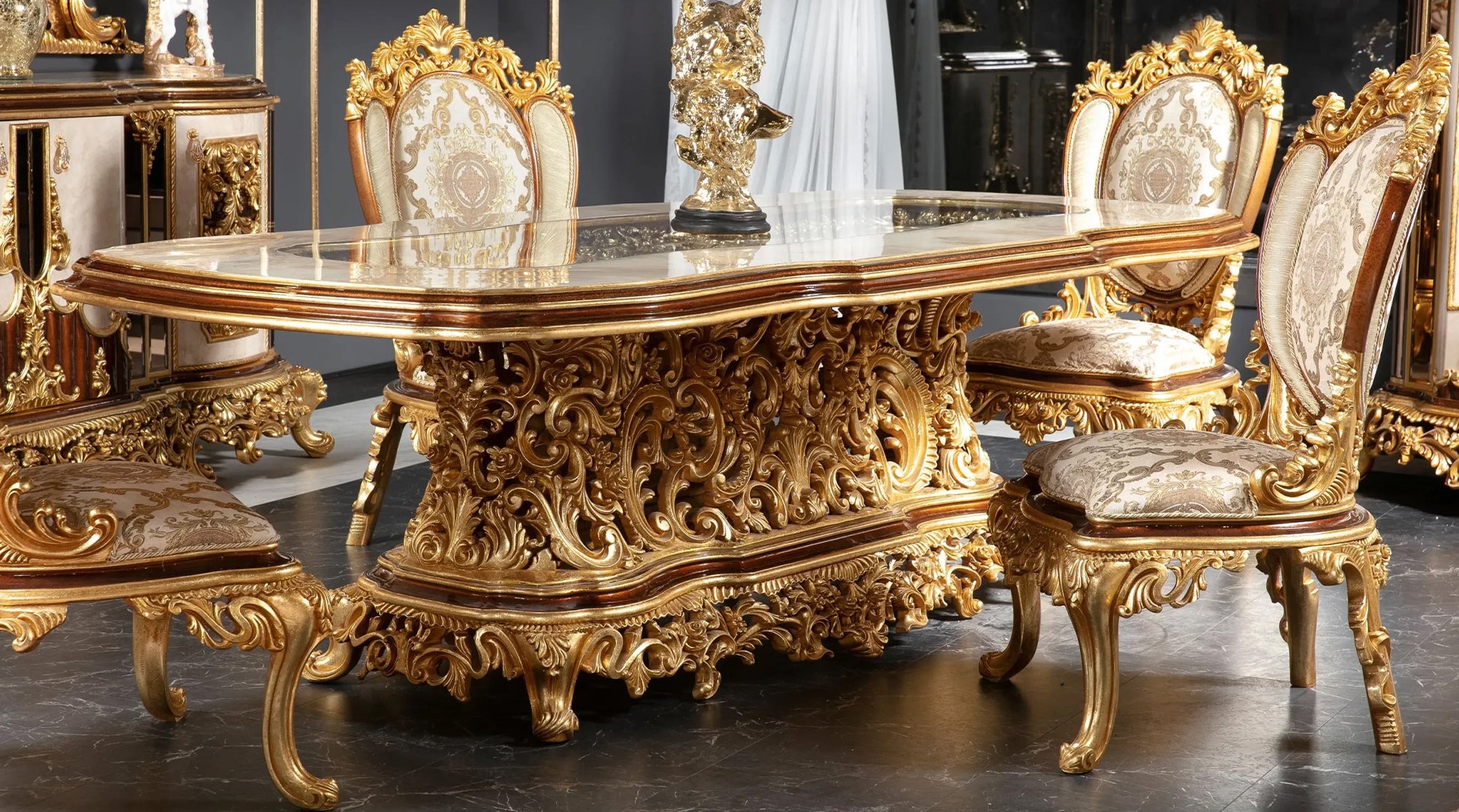 Victoria Royal Set