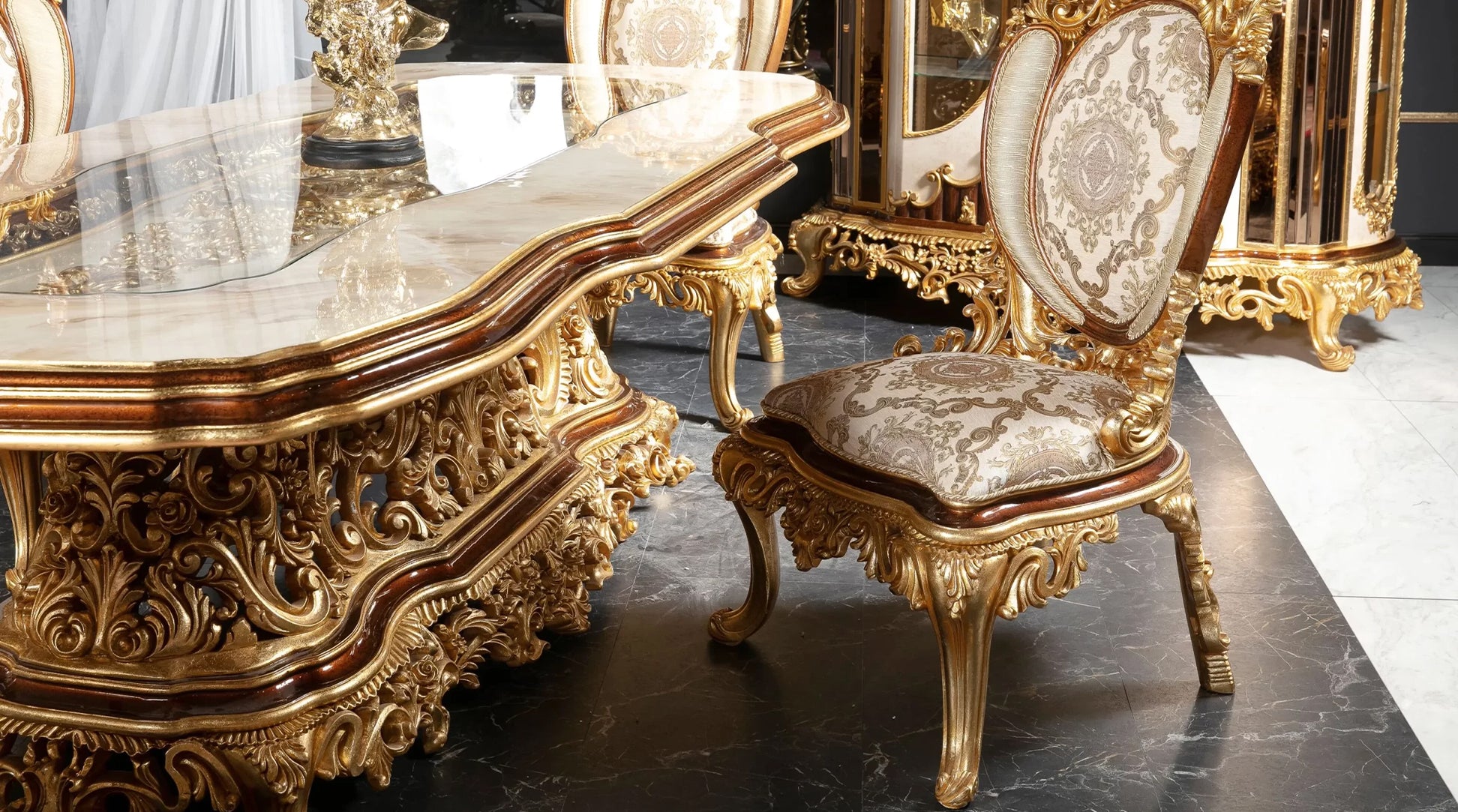 Victoria Royal Set