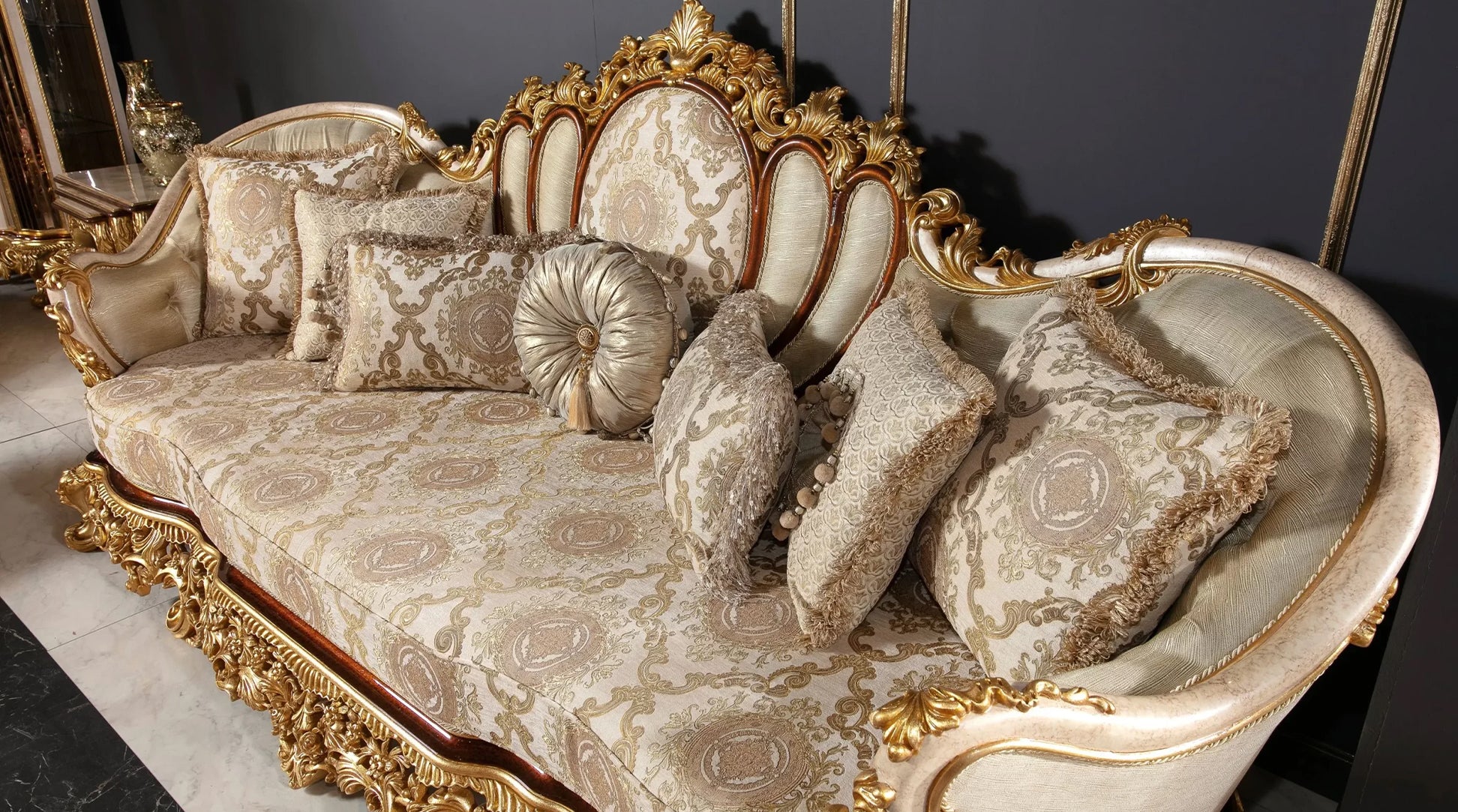 Victoria Royal Set